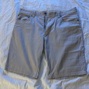 Nautica Men's Light Gray Flat Front Shorts